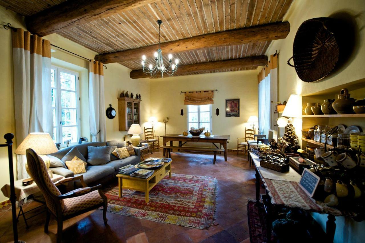 Le Clos Des Freres Gris Bed and Breakfast Aix-en-Provence Zewnętrze zdjęcie